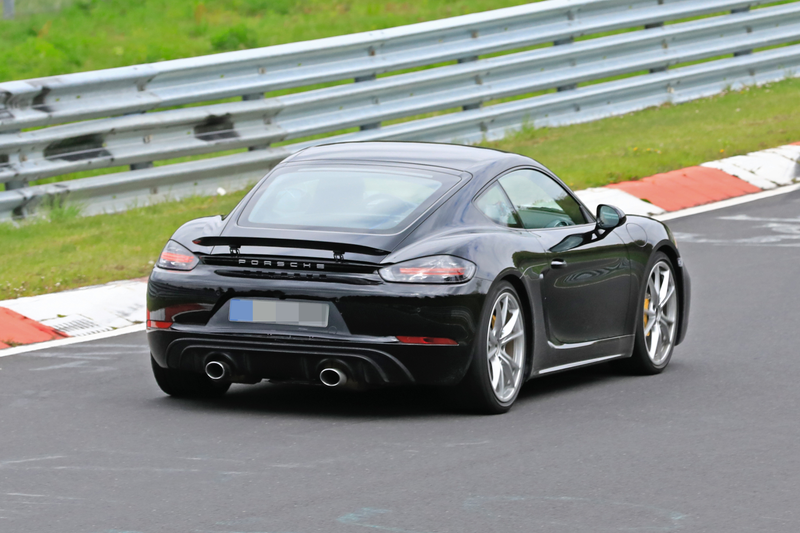 Illustration for article titled Six Cylinder Porsche 718 Boxster and Cayman Touring Models Spied Testing